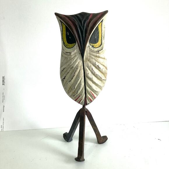 Carved Barn Owl on wrought iron white big eyes MCM Farmhouse curious Angry - Picture 1 of 12